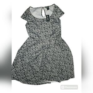 Hot topic flower skater dress size 0 (12/14) brand new with tags